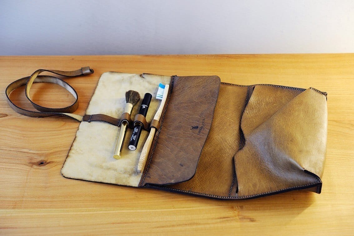 CV_The-Necessaire_web | Cervo Volante