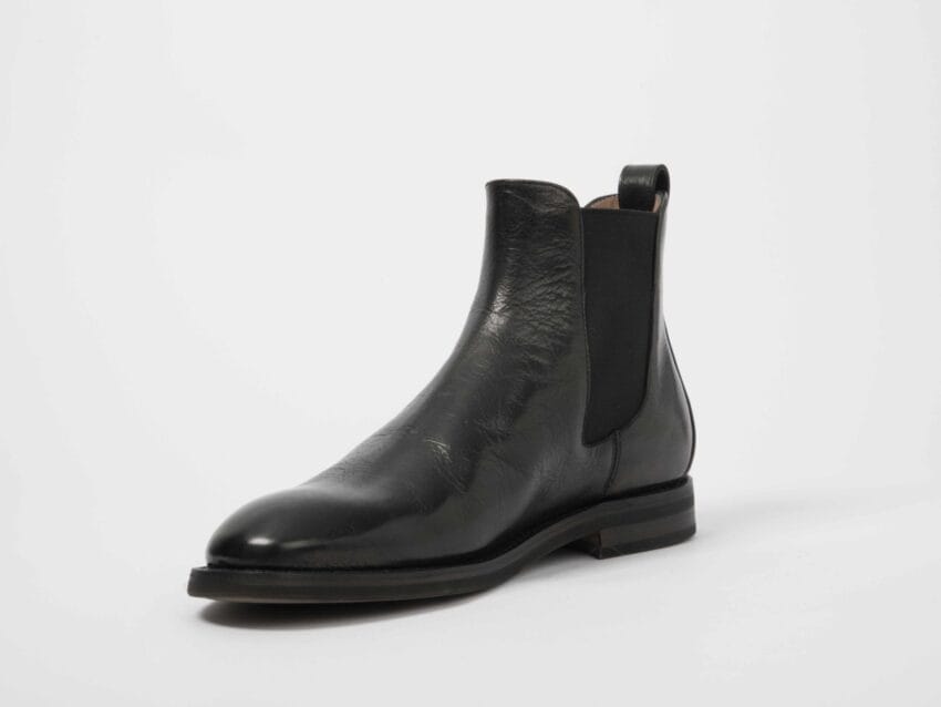 Falcun, ein hochwertiger Lederschuh, der für Nachhaltigkeit und Natürlichkeit steht.