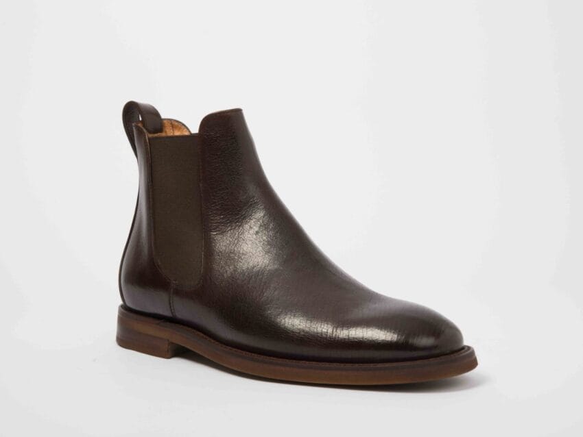 Falcun, ein hochwertiger Lederschuh, der für Nachhaltigkeit und Natürlichkeit steht.